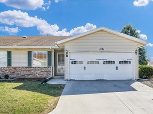 1221 Eastport Dr APT B, Bloomington, IL 61704