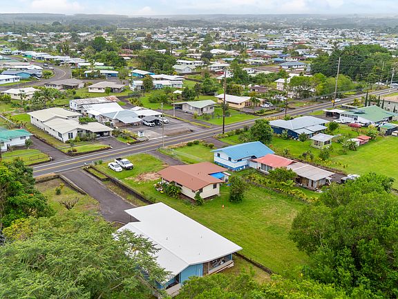 5th image of 696 W Kawailani St
