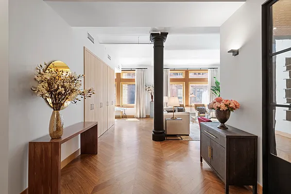 Rented by SERHANT. | media 7