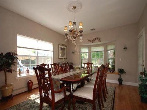 5th image of 9 Woodcock Ct