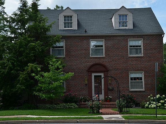 4th image of 1301 Oak Hill Ave
