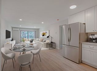 322 Lake St #106, Excelsior, MN 55331