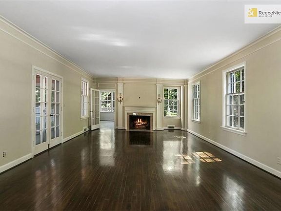 Formal Living Room - French Doors to Screened Porch