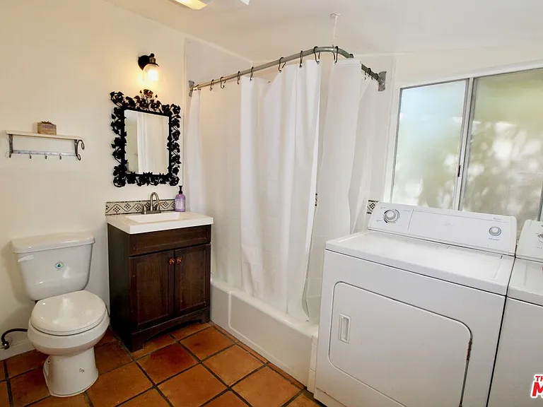 20200 Paradise Ln #A — Photo 14