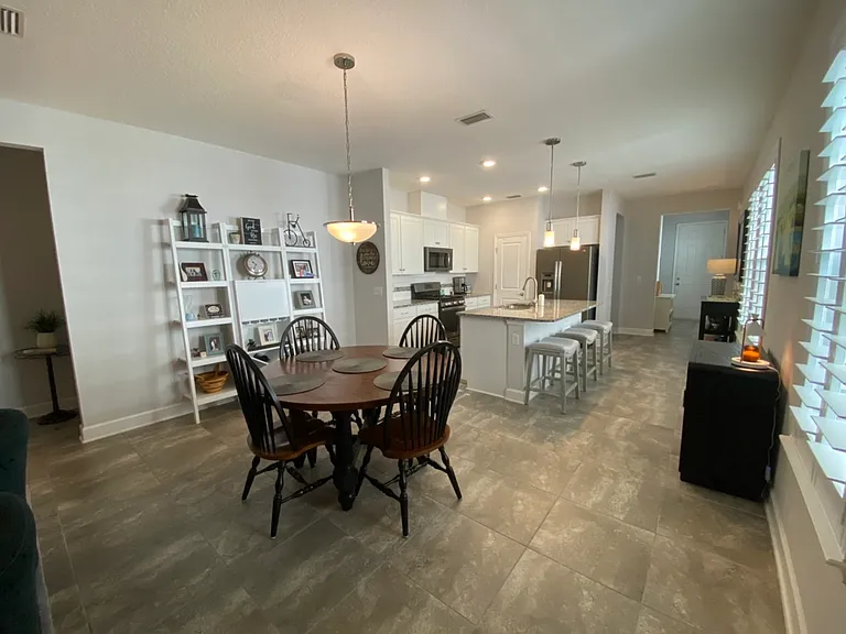 Dining & Kitchen