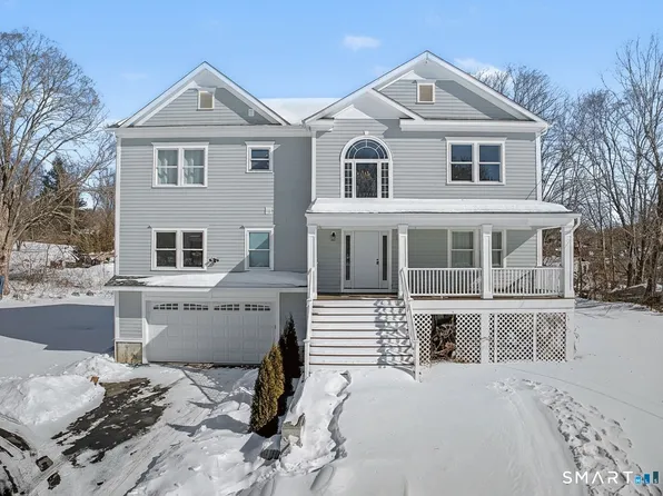 4 Sunnyview Terrace, Newtown, CT 06482