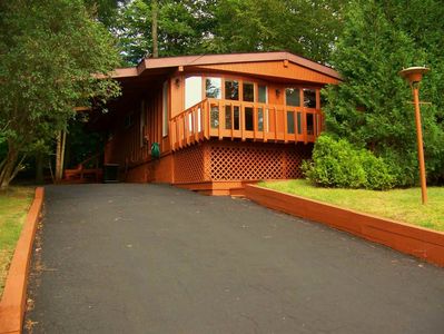 4111 W Shore Dr, Kauneonga Lake, NY, 12749