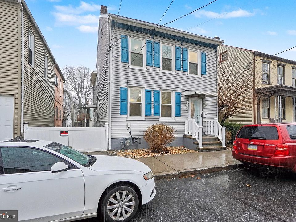 1st image of 808 Locust St