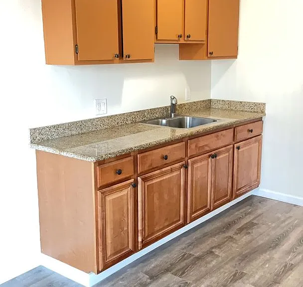 537 Nevin Ave — Photo 11