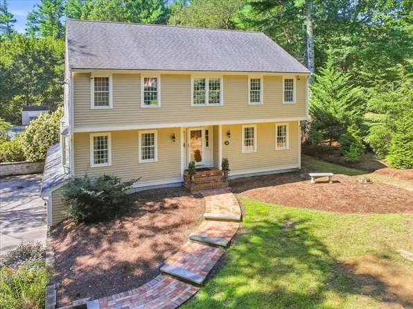 20 Tara Dr, Pembroke, MA 02359
