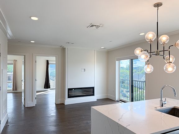 3rd image of 214 Market St #406