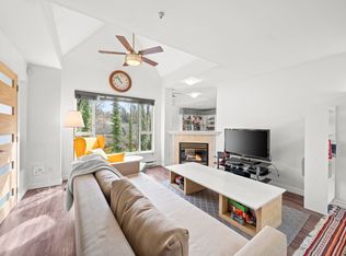 1550 Fell Ave #304, North Vancouver, BC