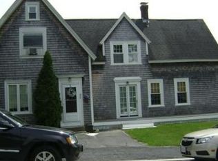 90 High St, Whitinsville, MA 01588