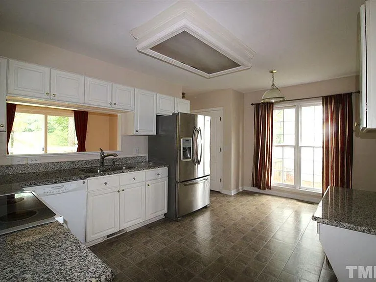 209 Ashley Brook Ct — Photo 5