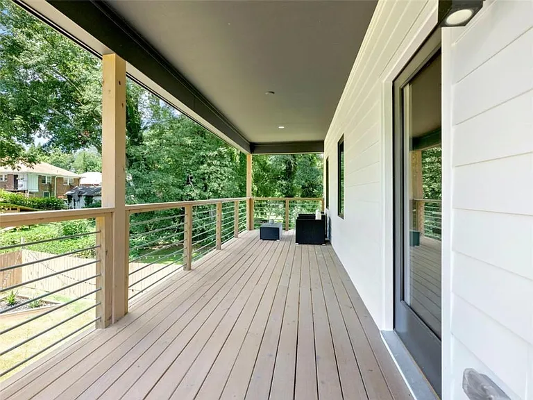 379 Enota Pl SW — Photo 39
