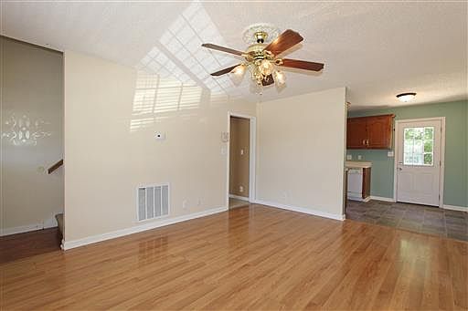 1st image of 473 Caney Ln