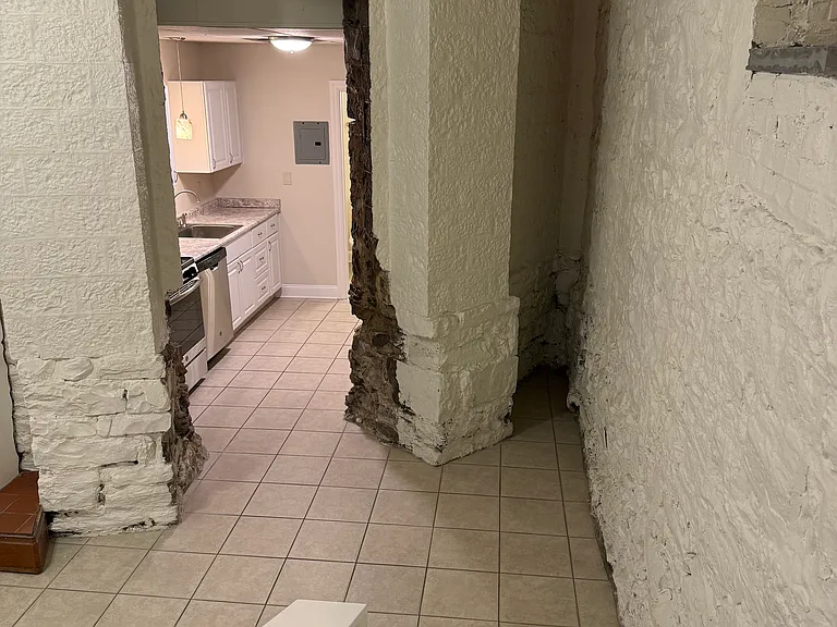 Chapel Hill Apartments — Photo 22