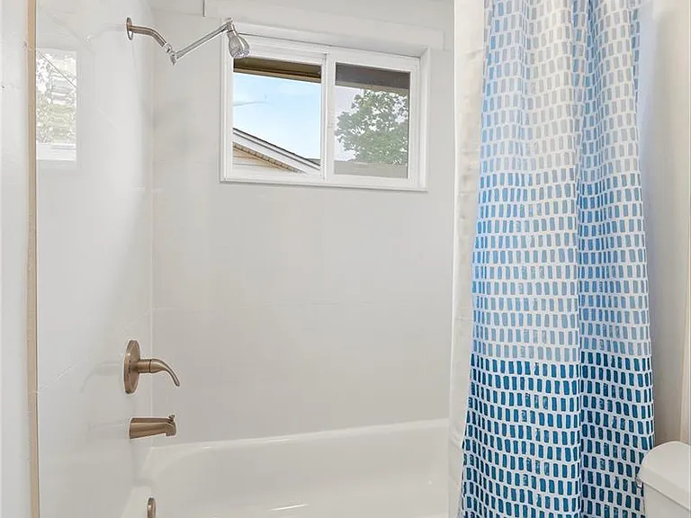 1275 W 4th Ave — Photo 27
