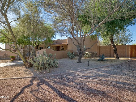 4th image of 6618 E Dixileta Dr