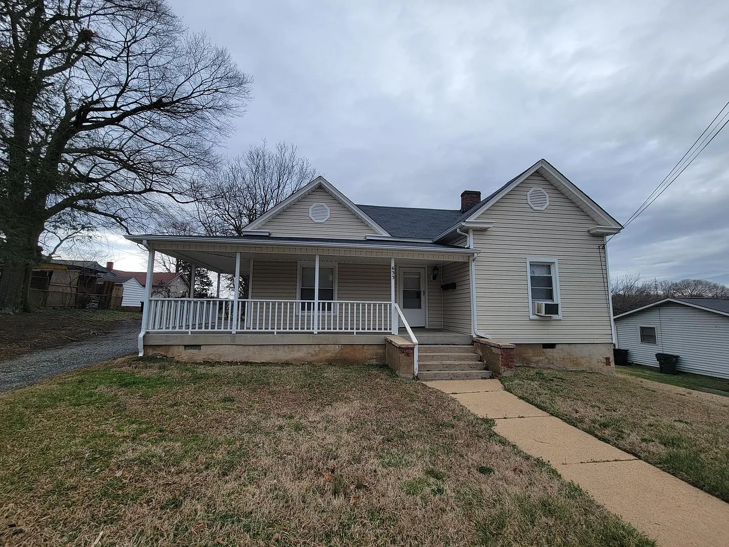 633 Tucker St -A — Photo 2