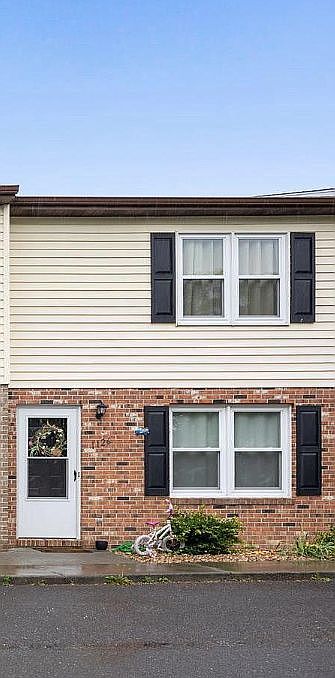 1st image of 1128 Wadewood Ct