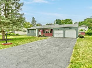 211 Pine Blvd, Newark, NY 14513