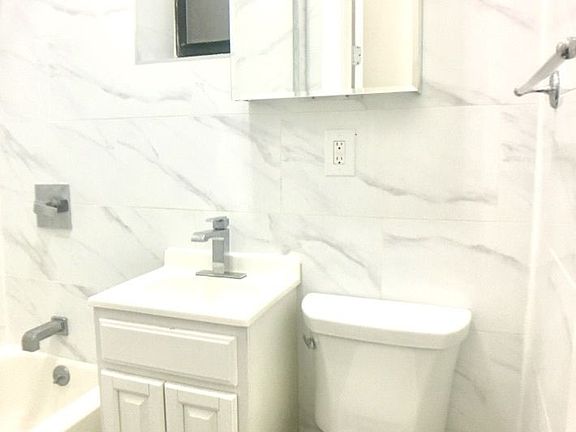 4th image of 1885 Amsterdam Ave APT 1C