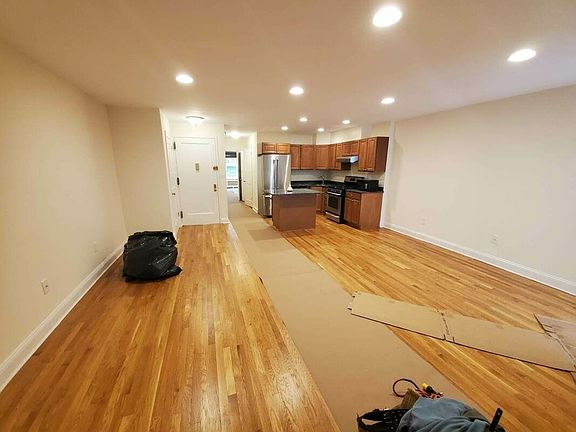5th image of 115 W 75th St #1B
