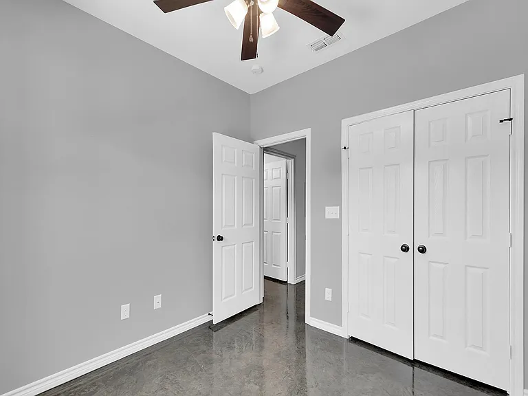 5952 Jefferson Ave — Photo 12