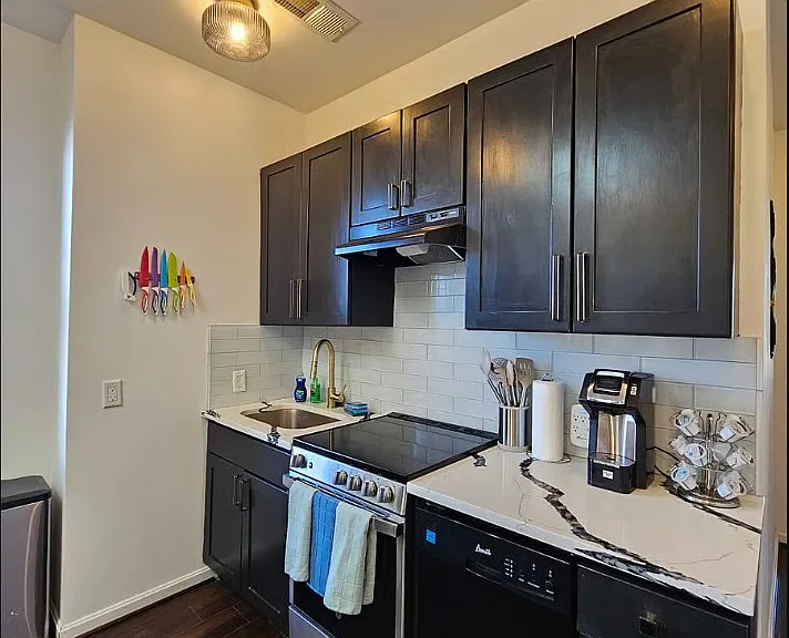 2517 Saint Paul St #3 — Photo 8