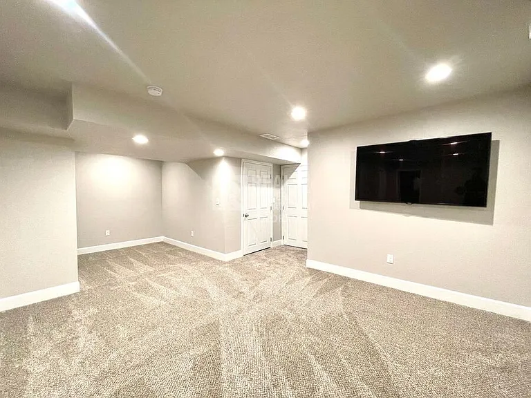 11441 Booth Falls Ct — Photo 9