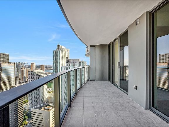2nd image of 1000 Brickell Plz #1314