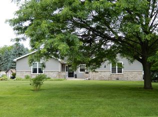 392 Jean St, Gilberts, IL 60136
