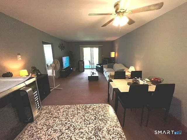 2 bed, 1.0 bath, 921 sqft, $1,950 — Photo 3