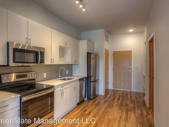 3rd image of 3824 Farnam St APT 206