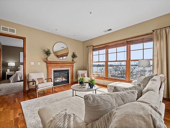 4th image of 4100 Spring St APT 314