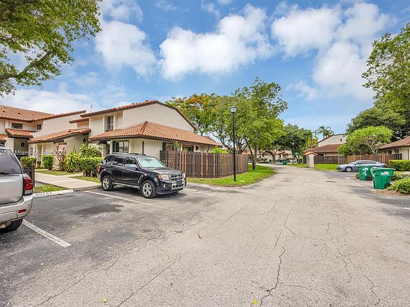 5th image of 11024 SW 132nd Ct #38-1