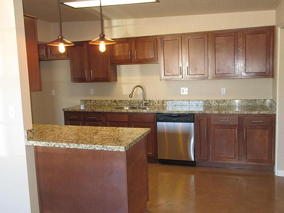 4th image of 7118 E 32nd Pl