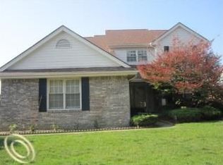 37685 Northfield Ave, Livonia, MI 48150