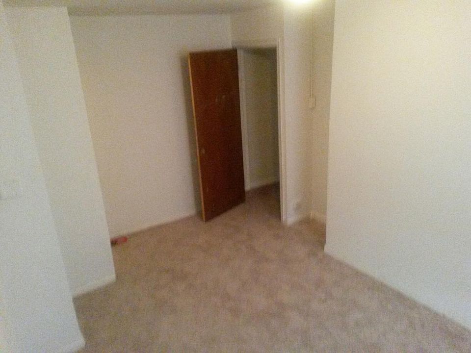 1st image of 6039 Lansdowne Ave APT 1
