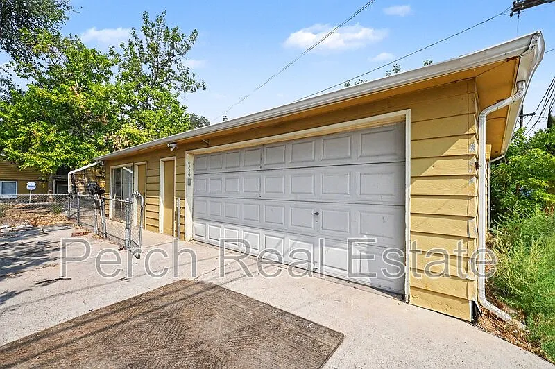 2 bed, 1.0 bath, 900 sqft, $2,250 — Photo 4