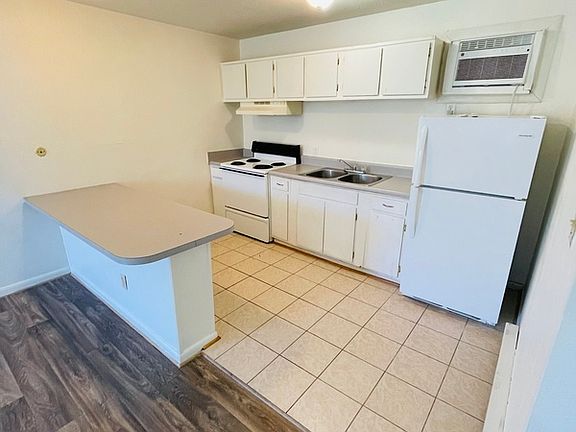 2nd image of 611 W Ocean View Ave APT 12