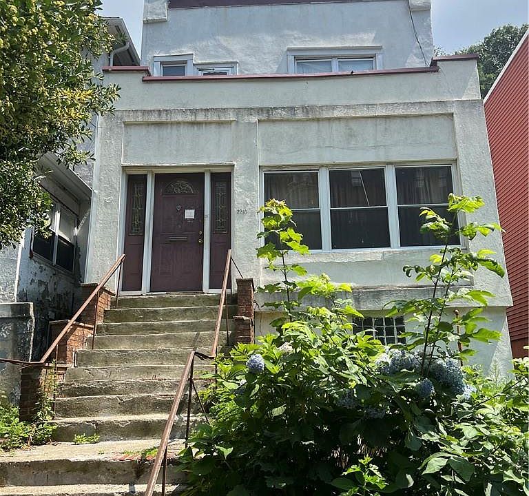 1st image of 2210 Cedar Avenue