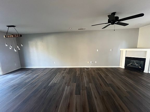 2nd image of 3711 Vinewood Dr