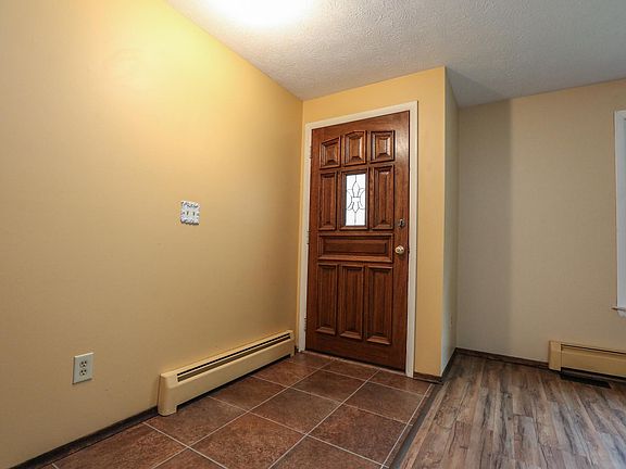 3rd image of 86 Alpine Rd