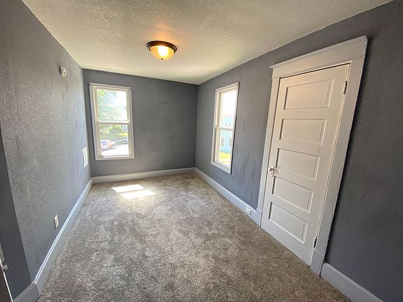 4th image of 800 Charlotte St APT C