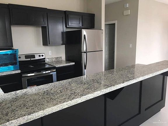 3rd image of 1215 Whiteoak Dr APT 2