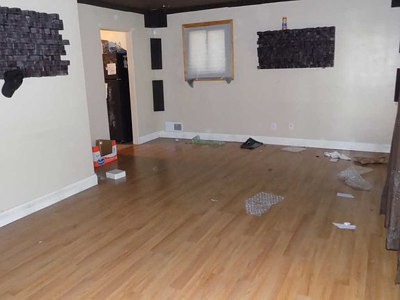 2nd image of 1616 Shirley Dr