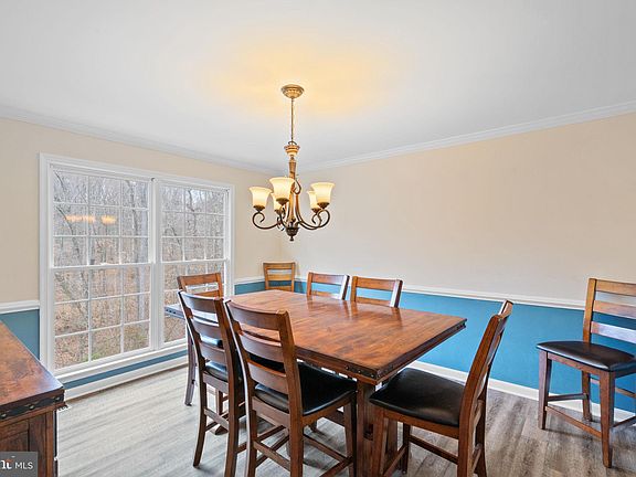 3rd image of 11912 Kingswood Blvd