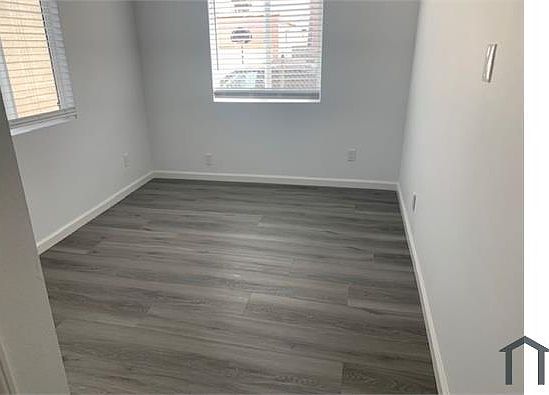 3rd image of 1713 W 85th St #1715